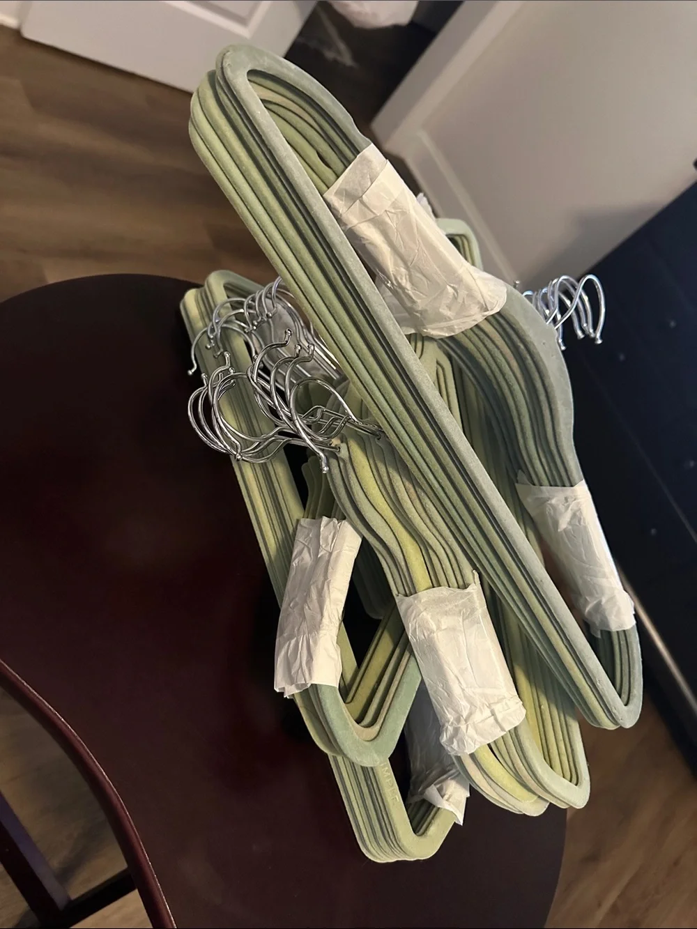 Non-Branded Velvet Slim Hangers - Sage Green (Set)#40+